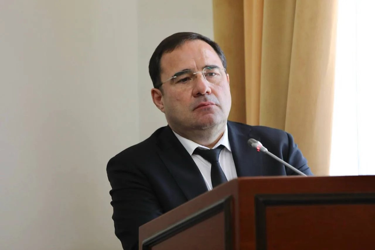 Готовность новой подъездной автодороги к Махачкалинскому морскому торговому порту достигла 33,4%