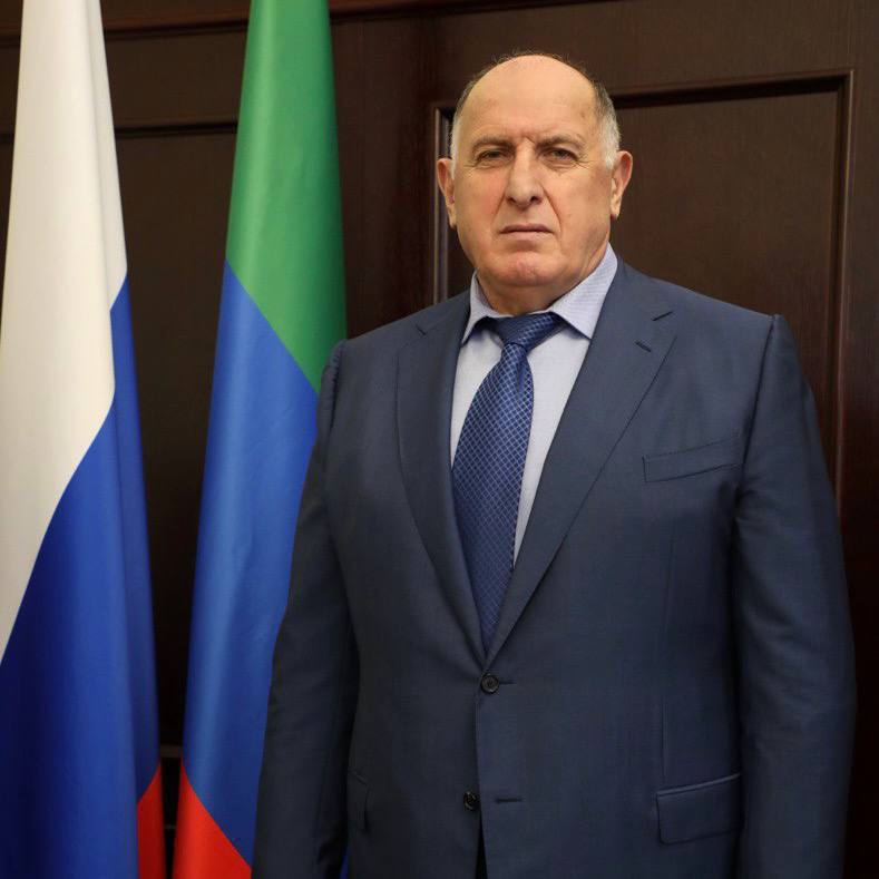 Абдулмуслим Абдулмуслимов поздравил дагестанцев с Днем России
